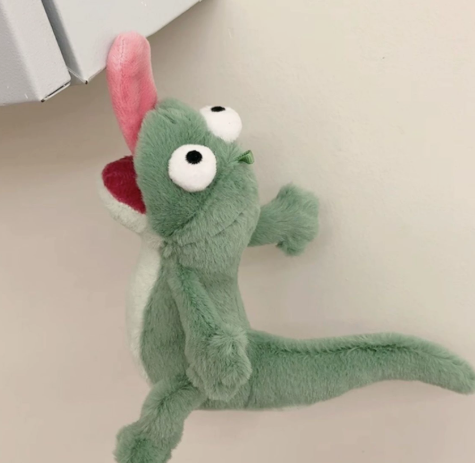 Official Pixar Hoppers "Tom" Green Lizard Plush Toy – view 4