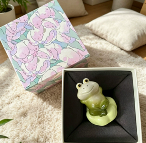 Ceramic Spinning Frog Ornament – Stress-Relief Desk Figurine – view 4