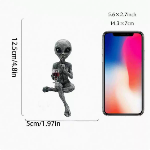 Funny Alien Shelf Sitter – Beer & Wine Resin Alien Figurine – view 5