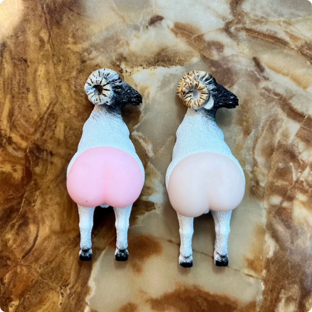 Bouncy Sheep Fridge Magnet – Wobble Butt Kawaii Decor – view 2